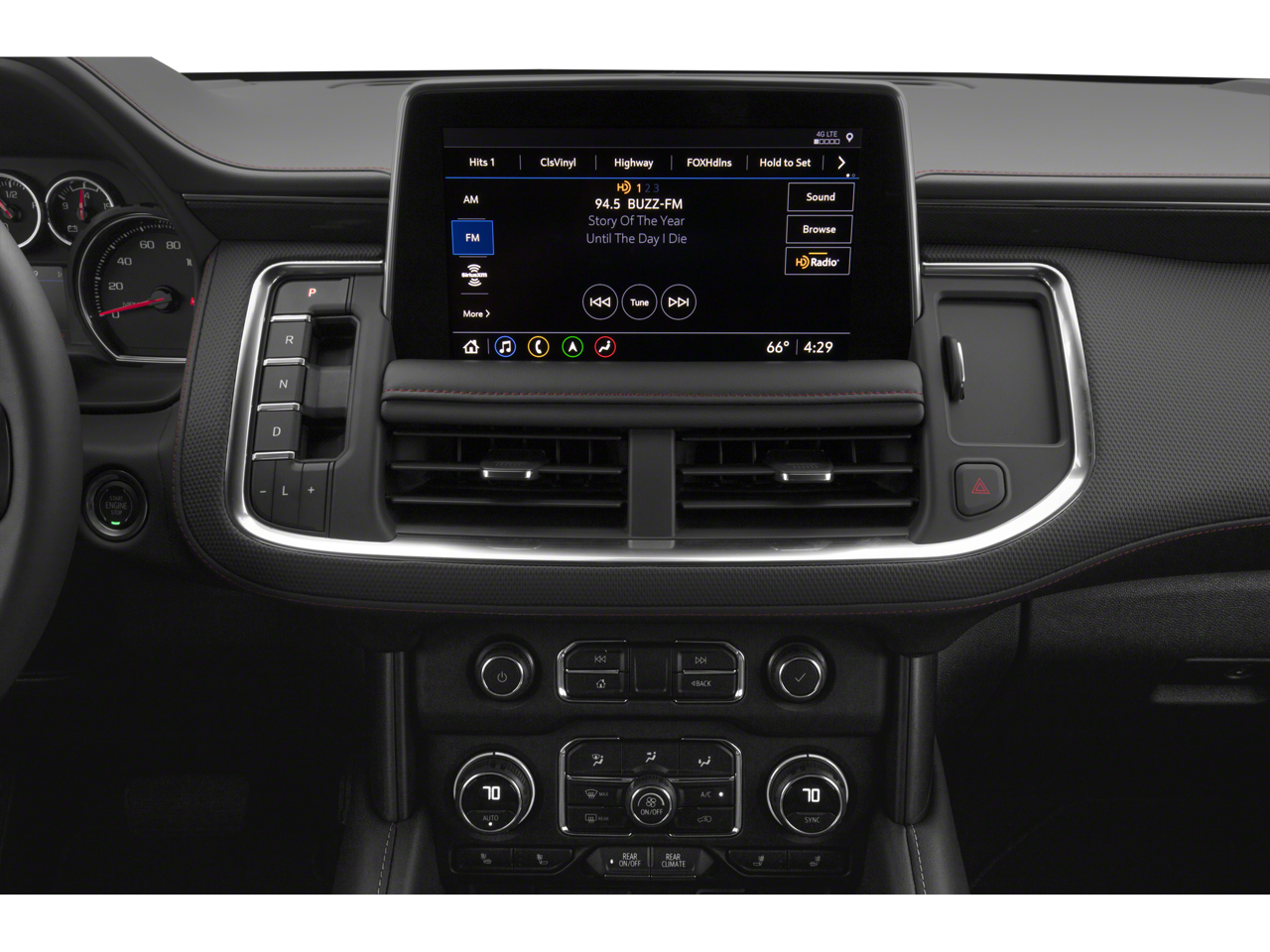 2022 Chevrolet Suburban 4WD RST