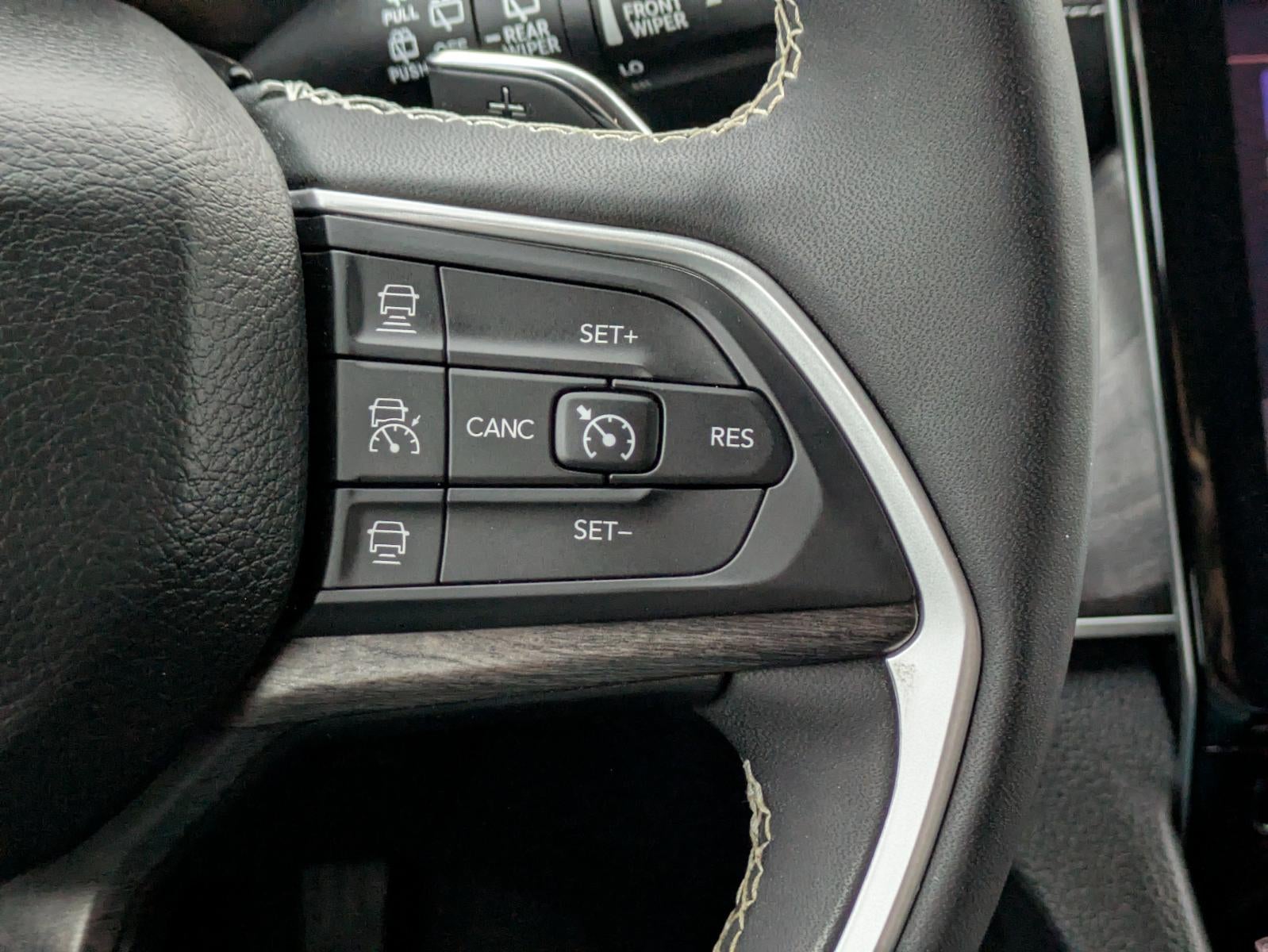 2023 Jeep Grand Cherokee Limited 4x2