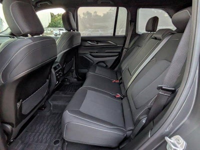 2025 Jeep Grand Cherokee Laredo 4x4