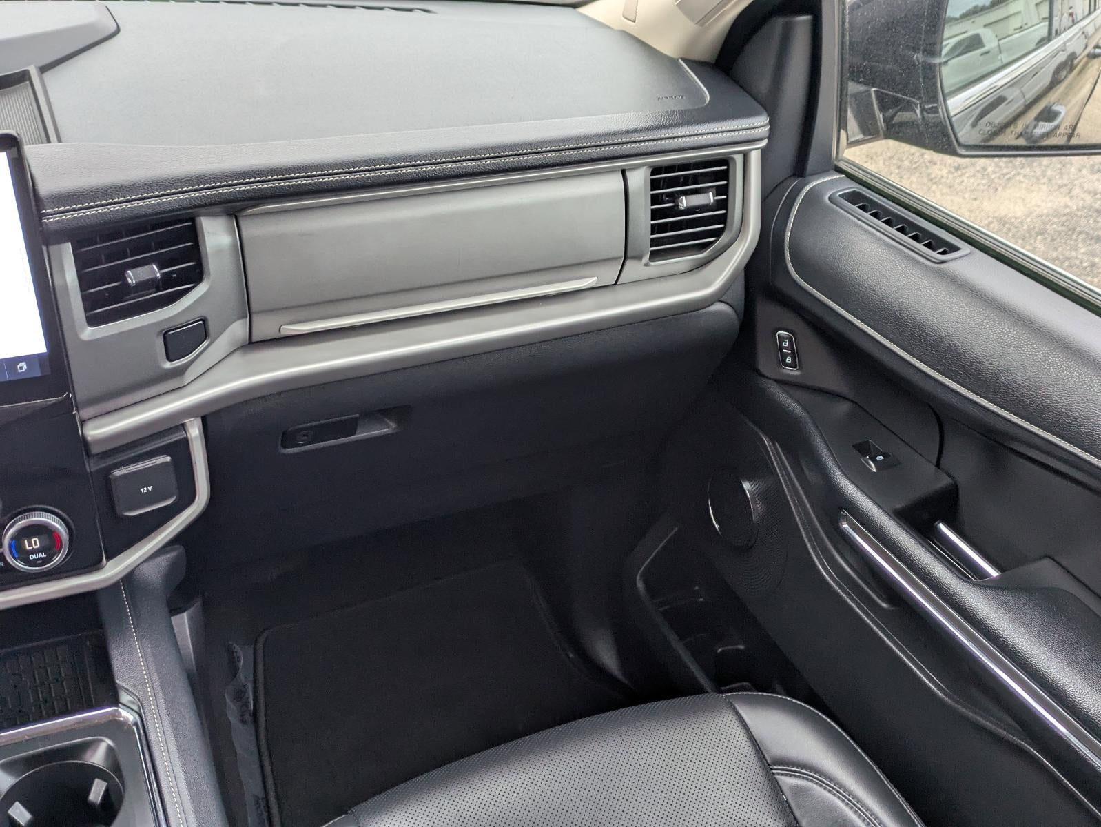 2024 Ford Expedition Max XLT 4x2