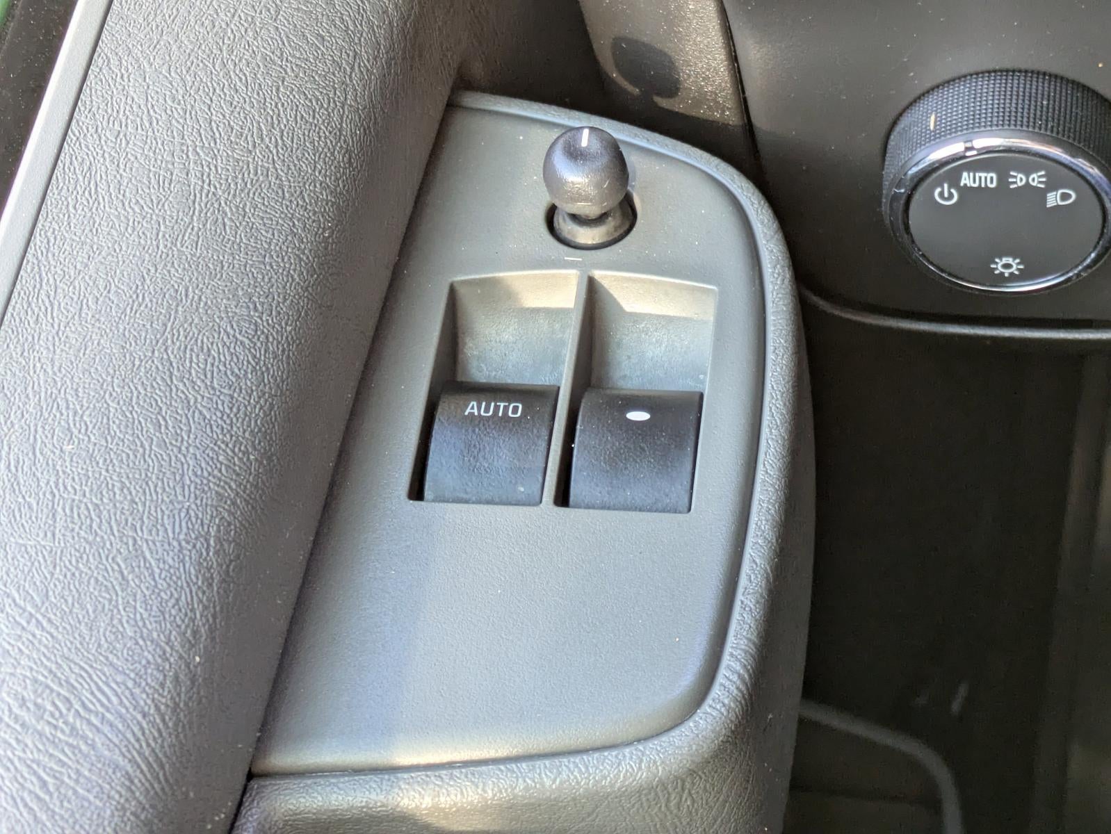 2020 Chevrolet Express Passenger 2500 2500 Regular Wheelbase Rear-Wheel Drive 1LT