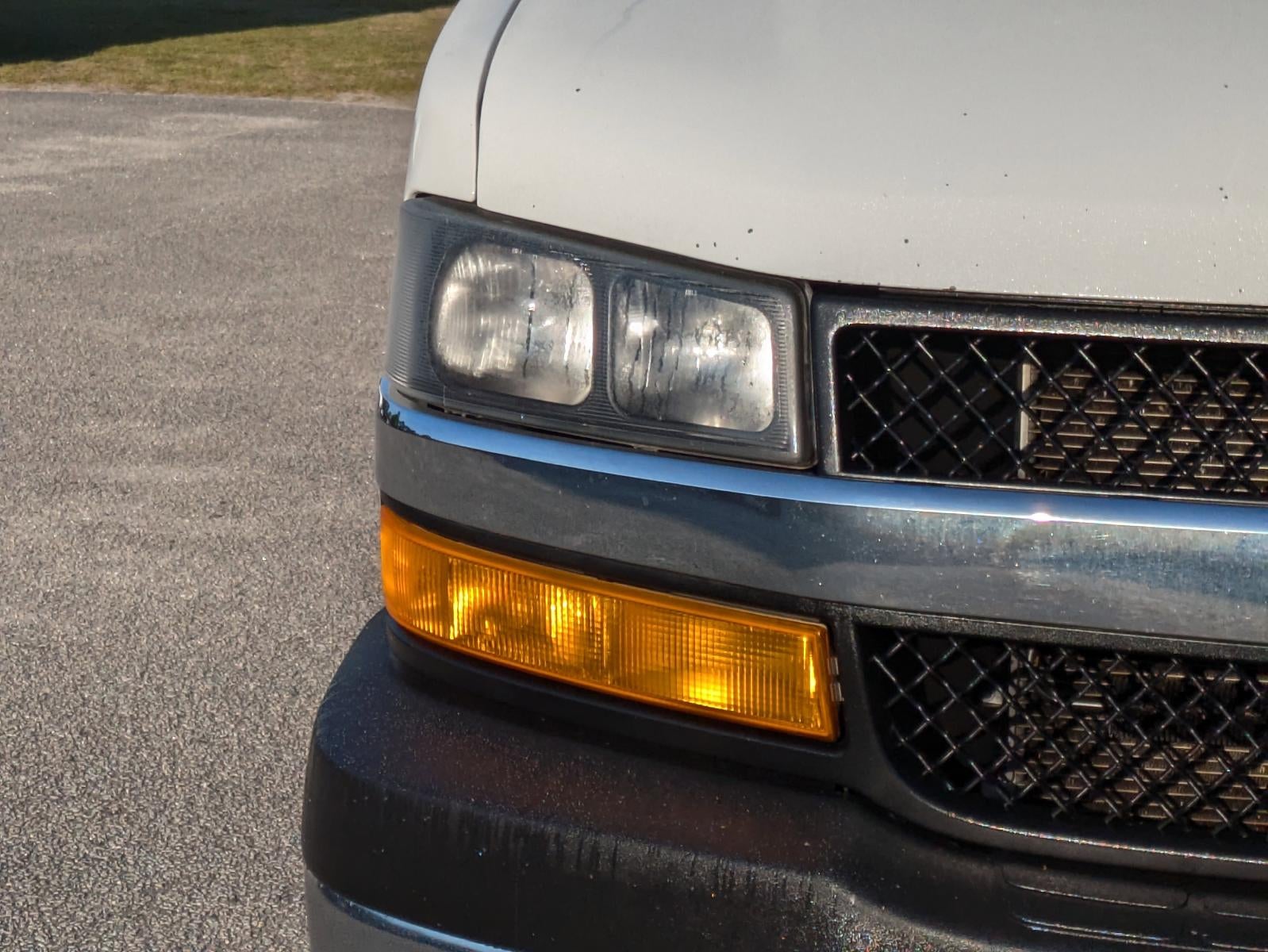 2020 Chevrolet Express Passenger 2500 2500 Regular Wheelbase Rear-Wheel Drive 1LT