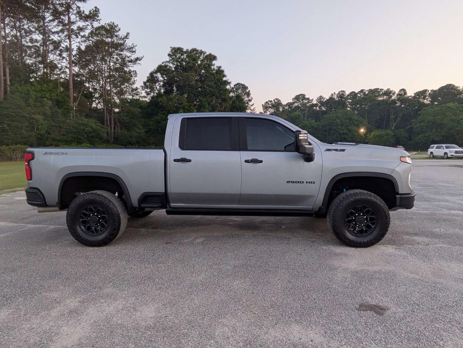 2025 Chevrolet Silverado 2500 HD Crew Cab Standard Box 4-Wheel Drive ZR2