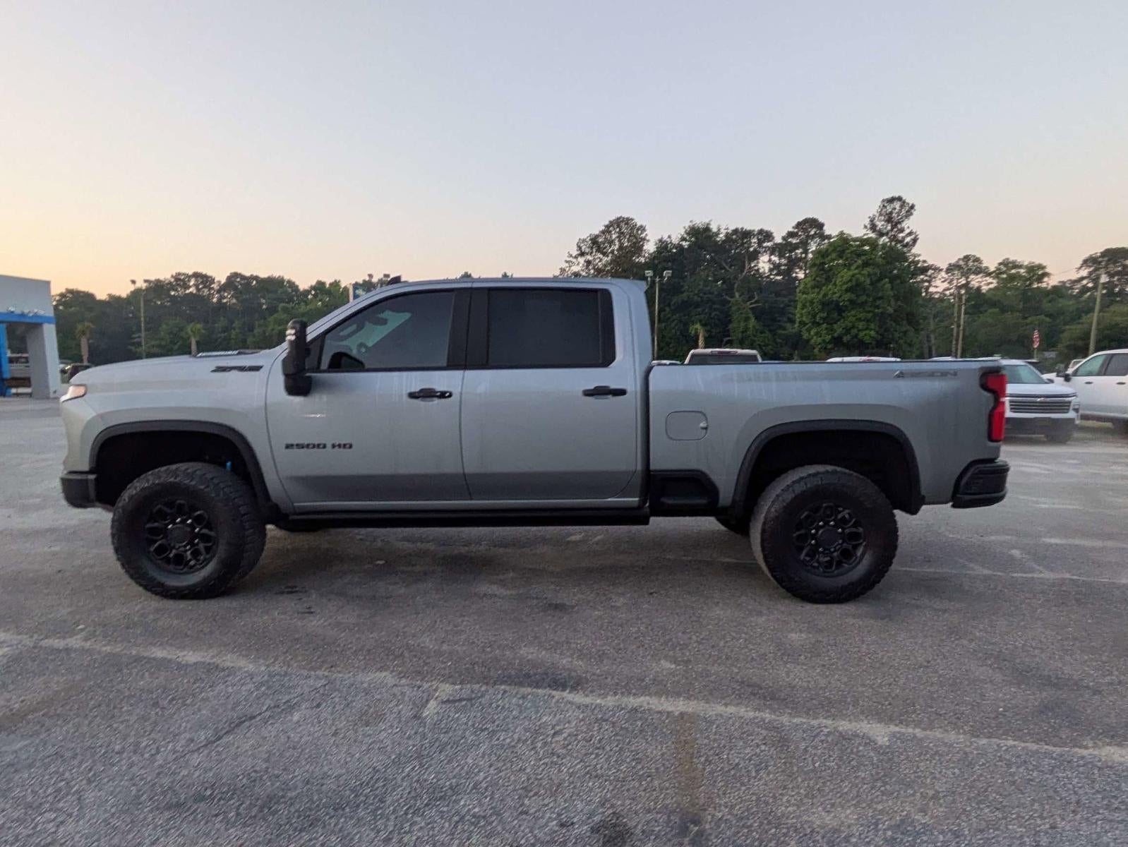 2025 Chevrolet Silverado 2500 HD Crew Cab Standard Box 4-Wheel Drive ZR2