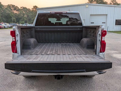 2022 Chevrolet Silverado 1500 Crew Cab Short Box 2-Wheel Drive Custom