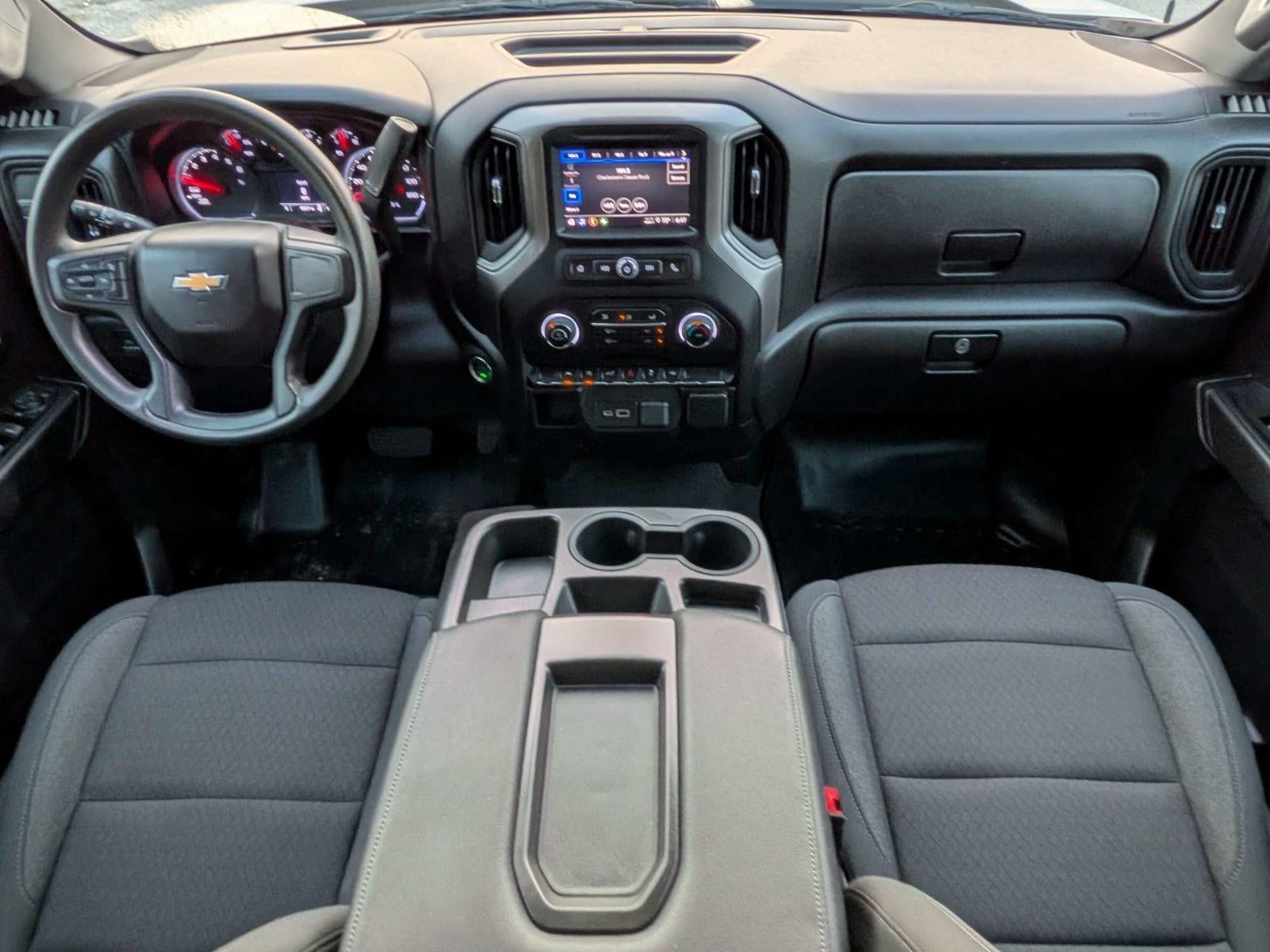 2022 Chevrolet Silverado 1500 Crew Cab Short Box 2-Wheel Drive Custom