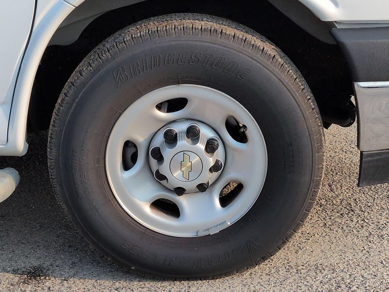 2025 Chevrolet Express Cargo 2500 Regular Wheelbase Rear-Wheel Drive