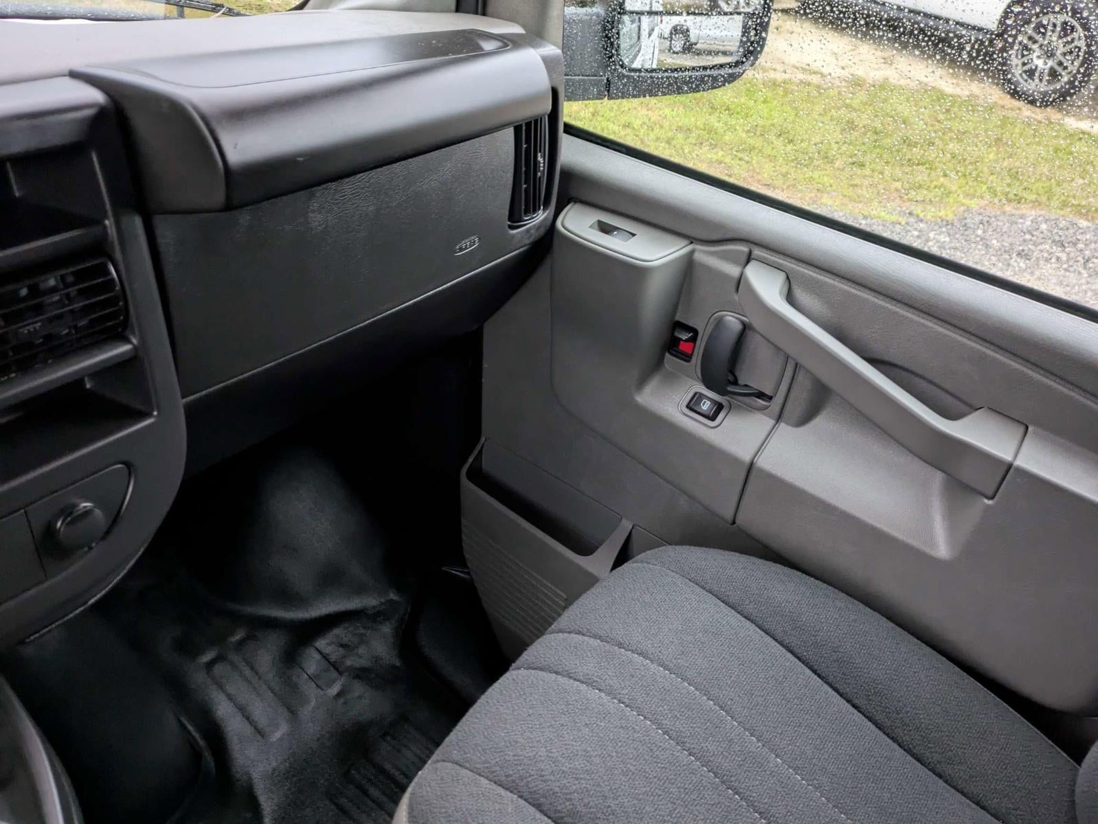2024 Chevrolet Express Cargo 2500 2500 Regular Wheelbase Rear-Wheel Drive