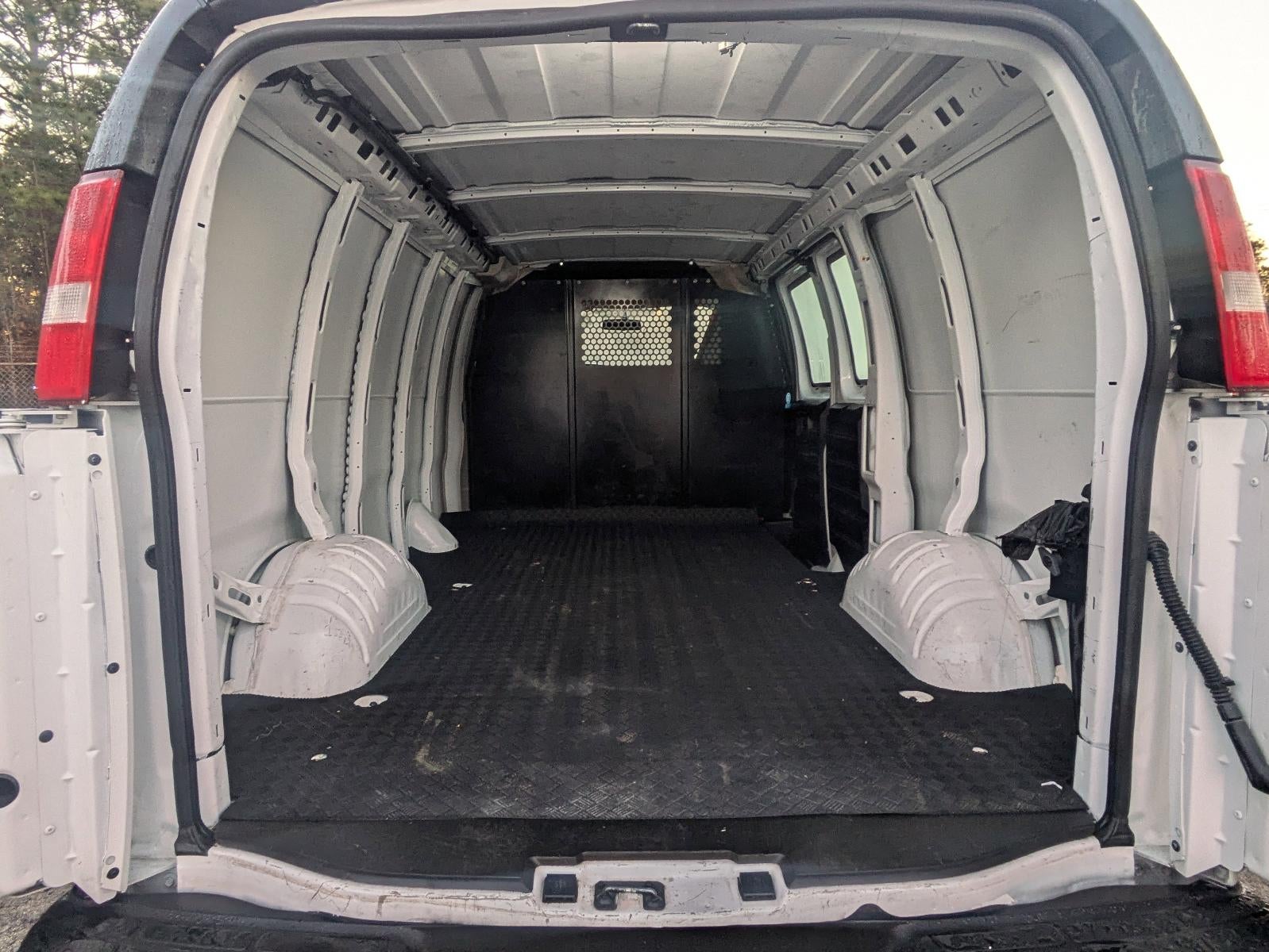 2023 Chevrolet Express Cargo 2500 2500 Regular Wheelbase Rear-Wheel Drive