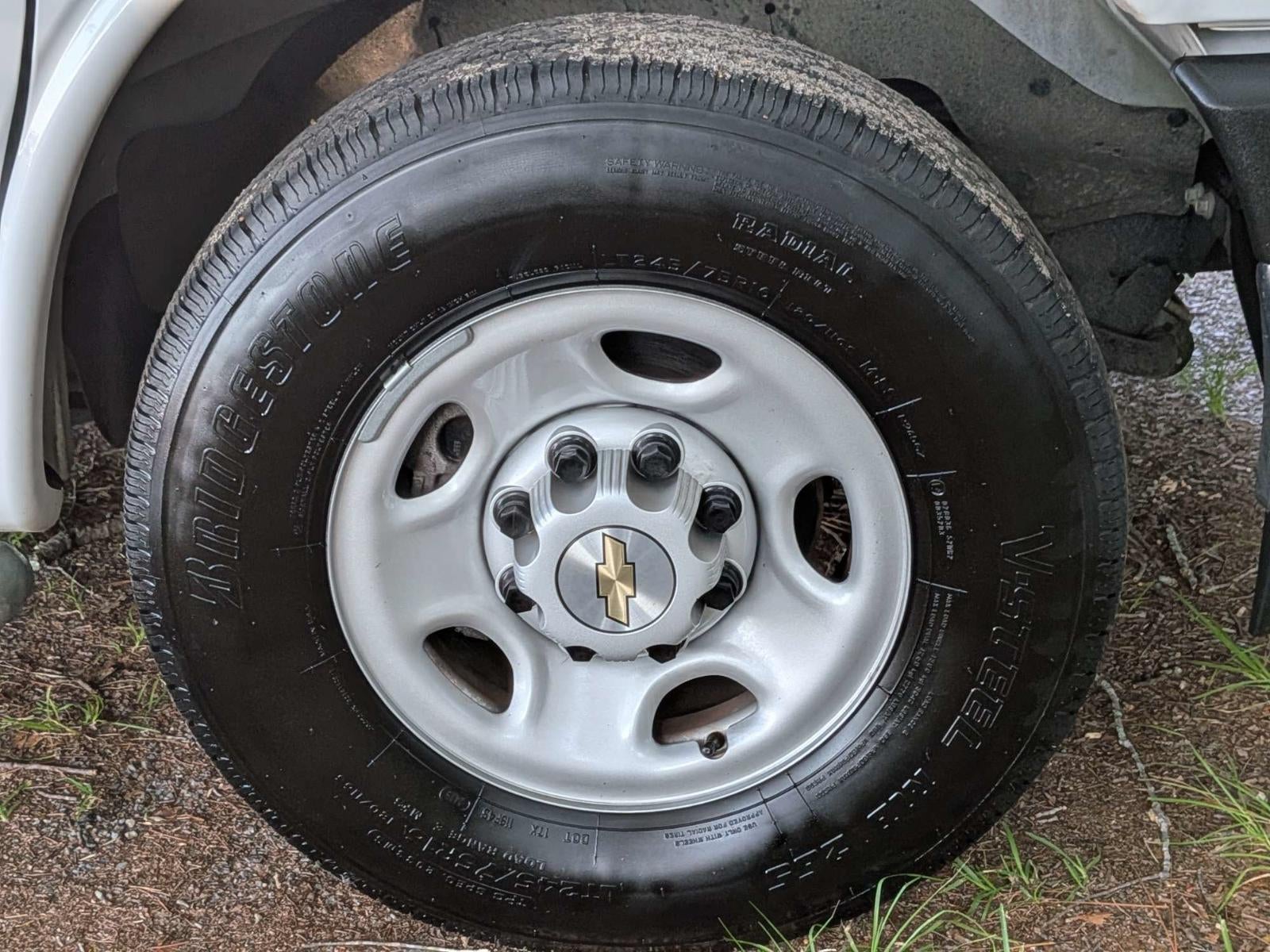 2025 Chevrolet Express Cargo 2500 Regular Wheelbase Rear-Wheel Drive