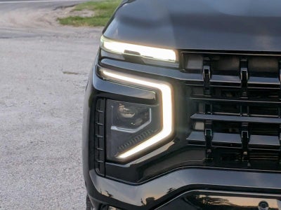 2025 Chevrolet Suburban 4WD Z71
