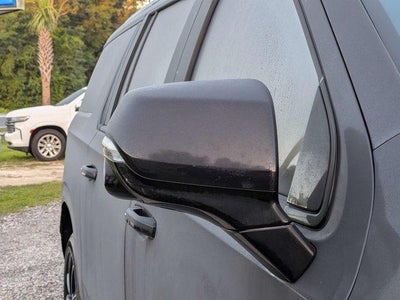 2022 Chevrolet Suburban 4WD RST