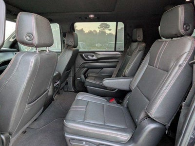 2022 Chevrolet Suburban 4WD RST