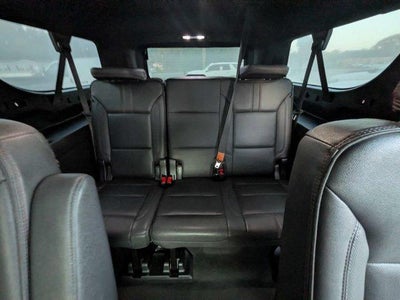 2022 Chevrolet Suburban 4WD RST