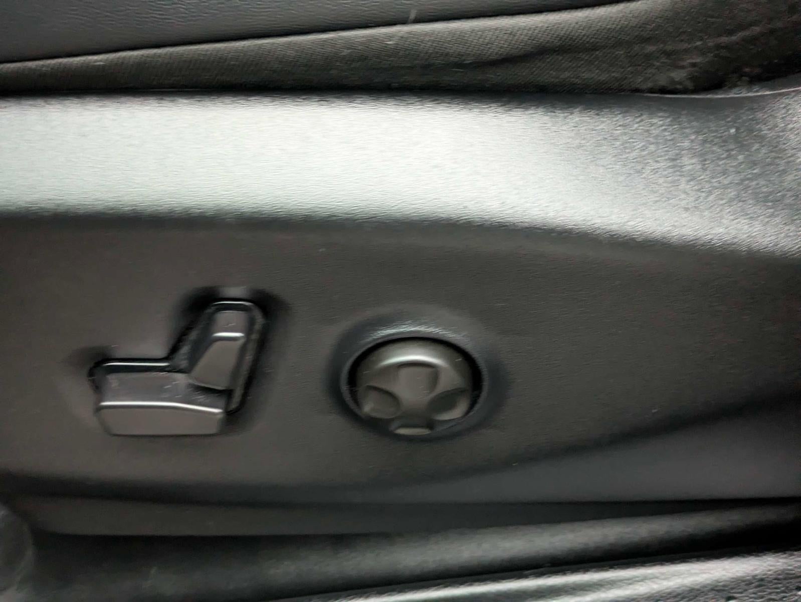2025 Chrysler Pacifica Select FWD