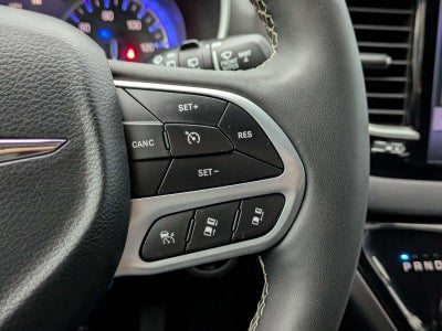 2025 Chrysler Pacifica Select FWD