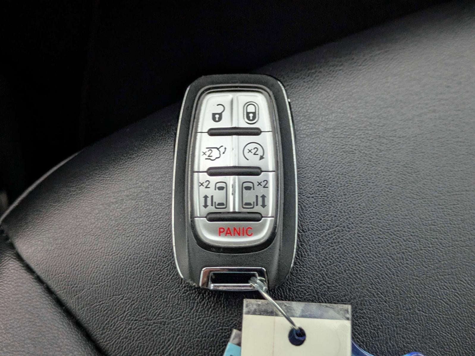 2025 Chrysler Pacifica Select FWD