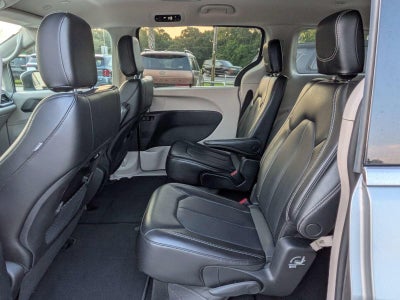 2023 Chrysler Pacifica Touring L FWD