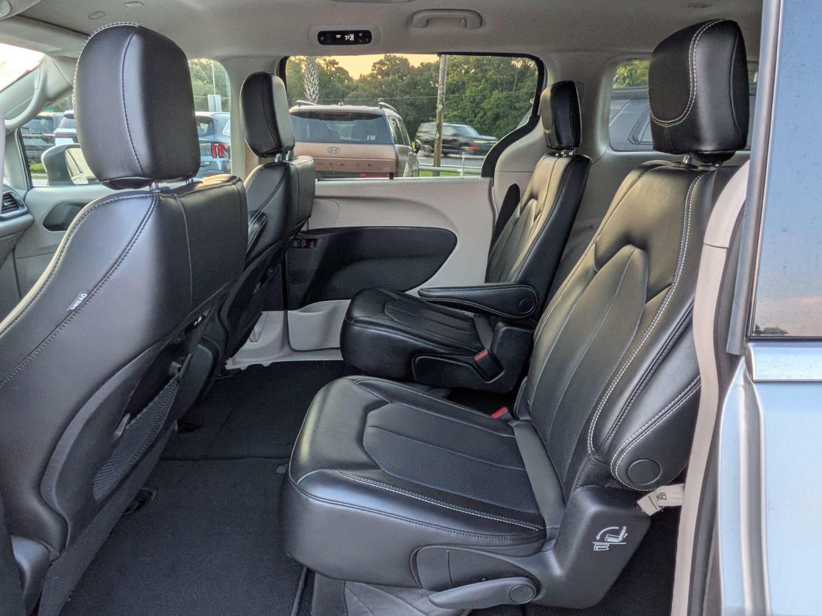 2023 Chrysler Pacifica Touring L FWD