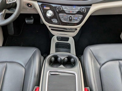 2023 Chrysler Pacifica Touring L FWD
