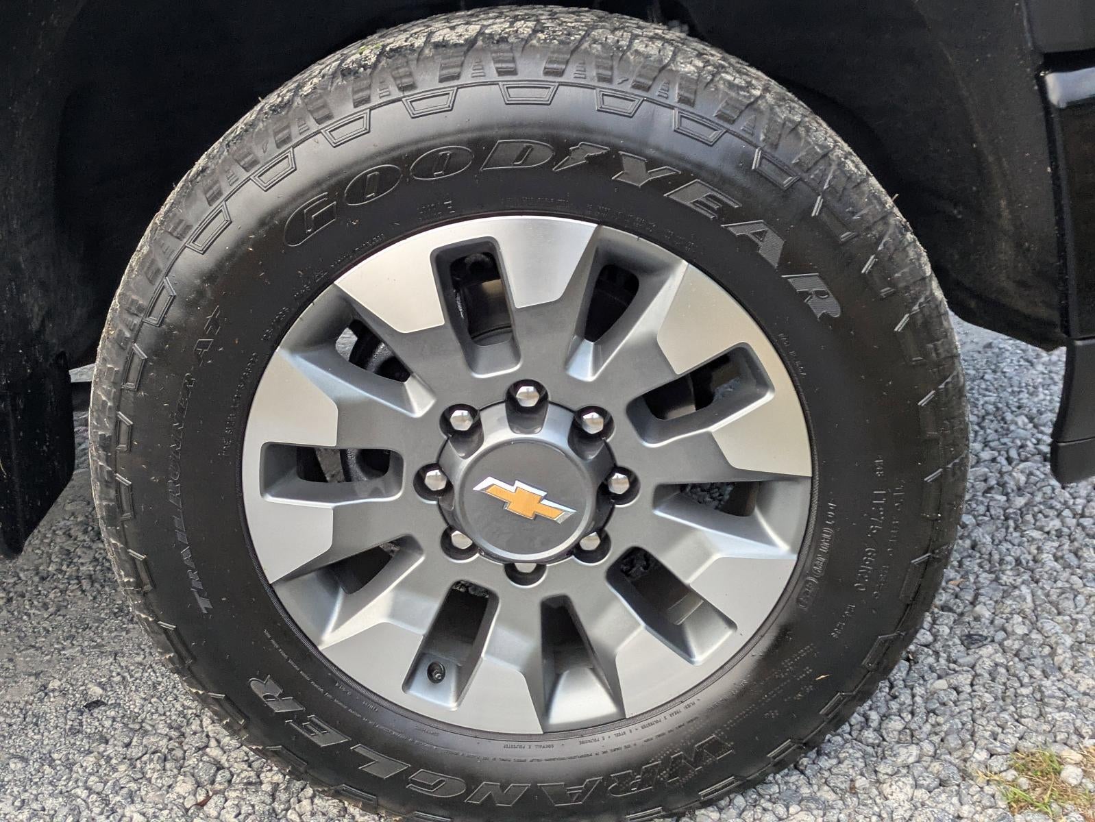 2025 Chevrolet Silverado 2500 HD Crew Cab Standard Box 4-Wheel Drive Custom