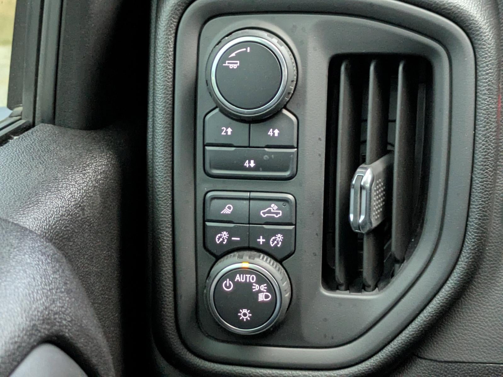 2025 Chevrolet Silverado 2500 HD Crew Cab Standard Box 4-Wheel Drive Custom