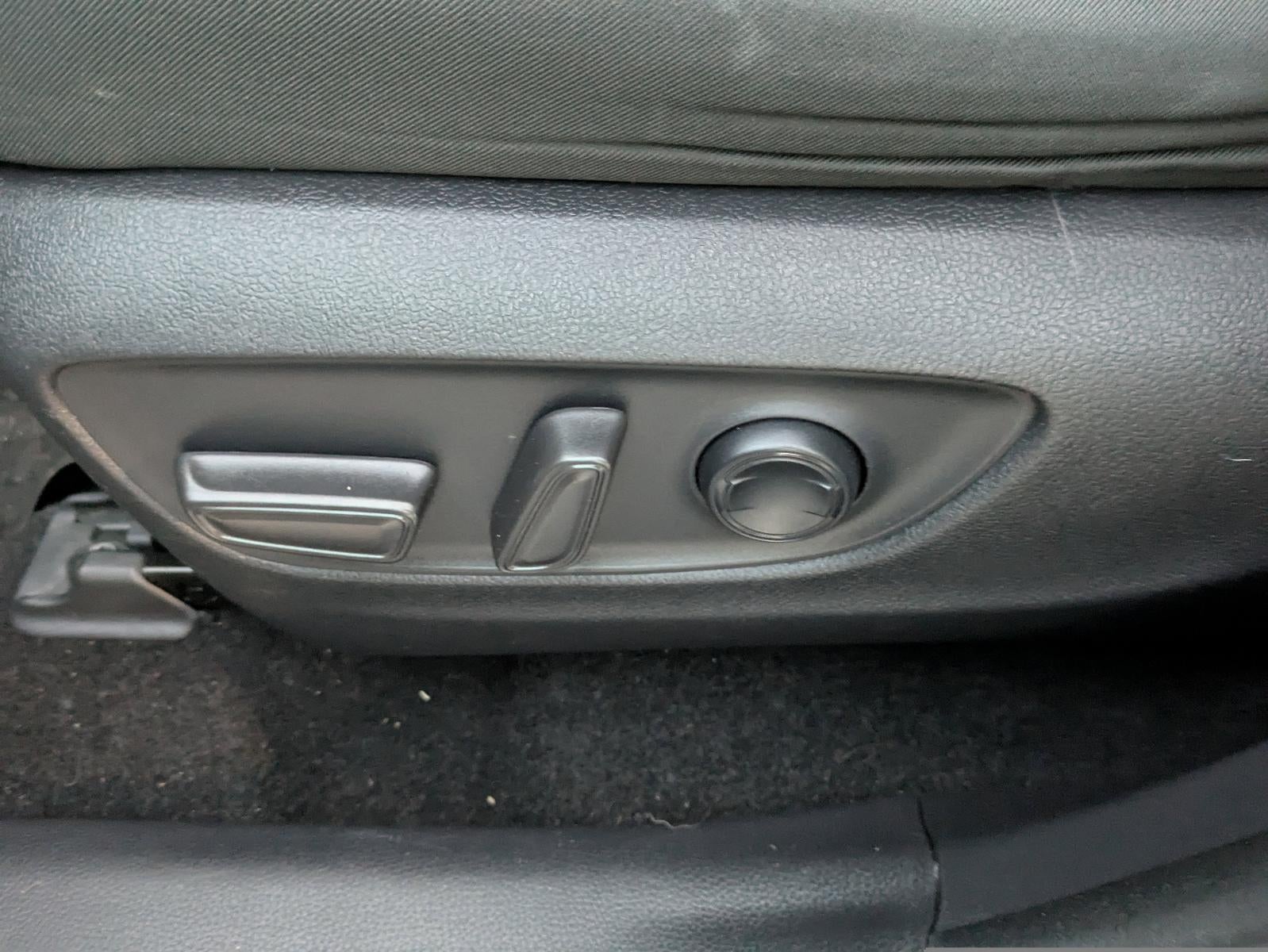 2021 Toyota RAV4 XLE FWD (GS)