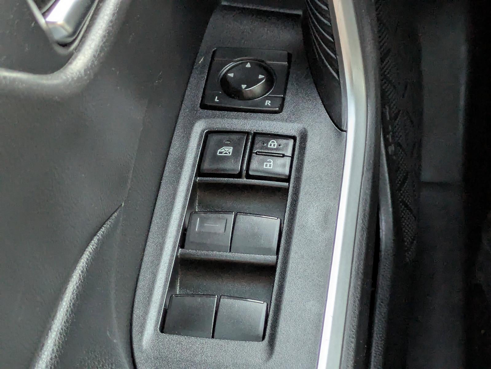 2021 Toyota RAV4 XLE FWD (GS)