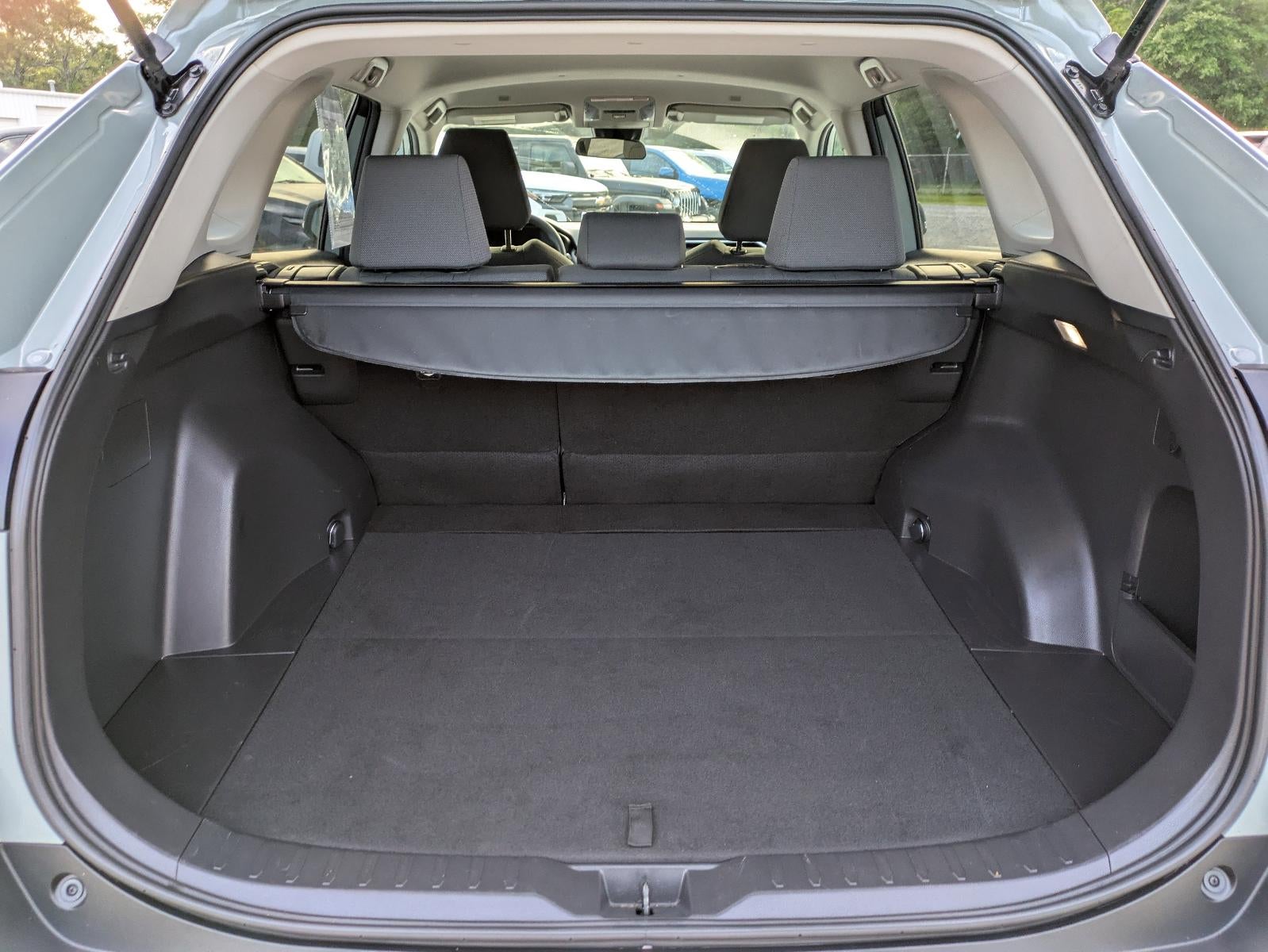 2023 Toyota RAV4 XLE FWD (GS)