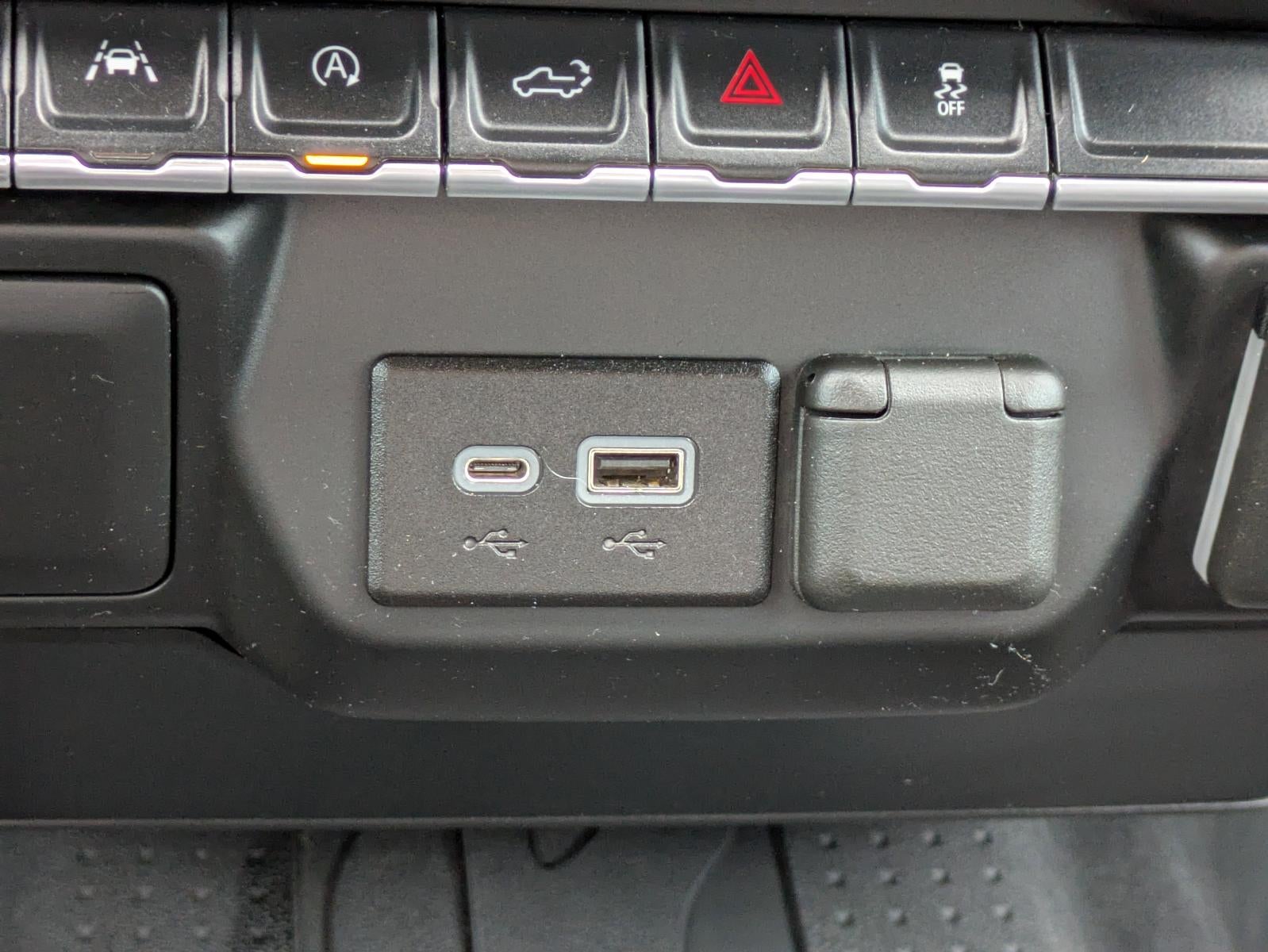 2022 Chevrolet Silverado 1500 Crew Cab Standard Box 4-Wheel Drive Custom