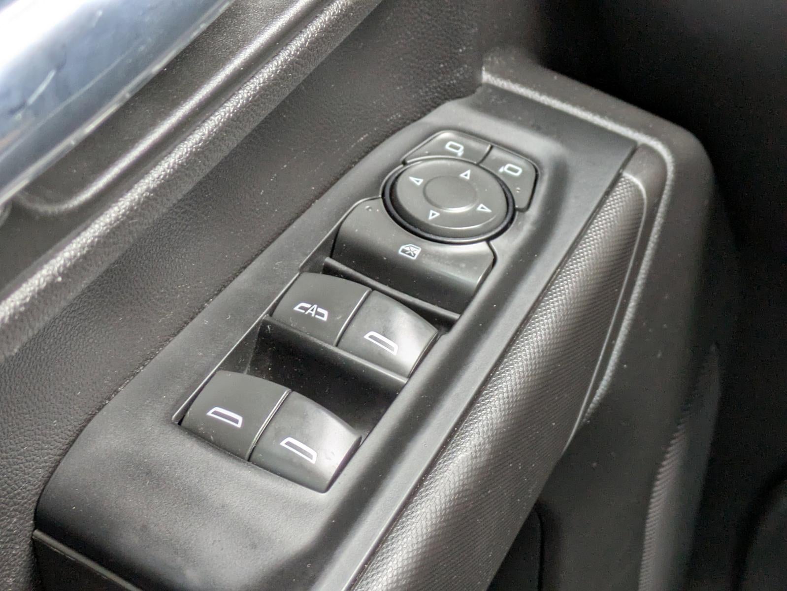 2022 Chevrolet Silverado 1500 Crew Cab Standard Box 4-Wheel Drive Custom