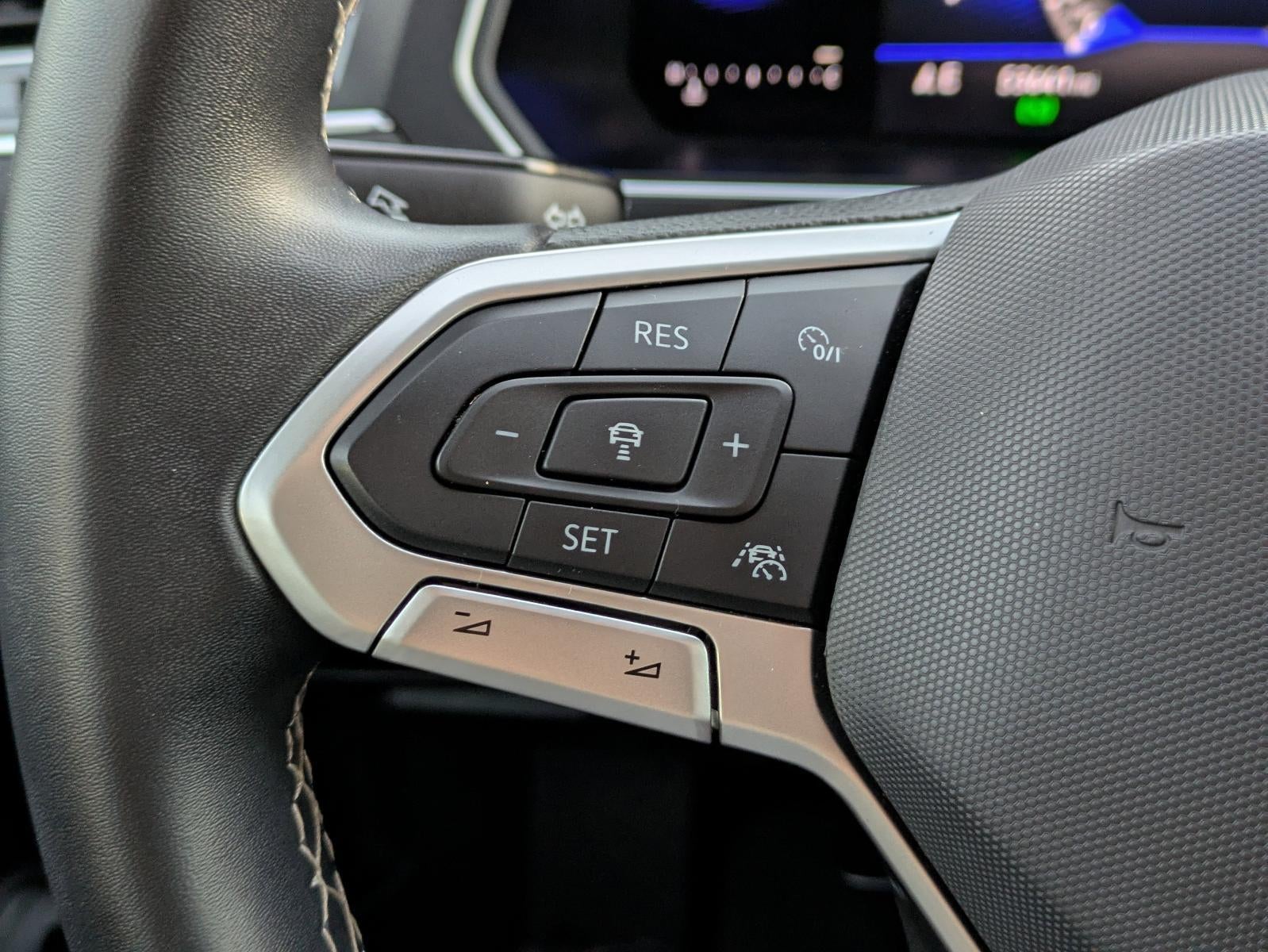 2022 Volkswagen Tiguan 2.0T SE FWD