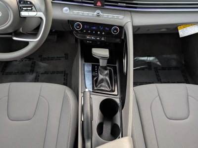 2024 Hyundai Elantra SEL IVT