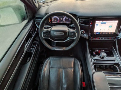 2023 Jeep Wagoneer Base
