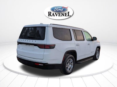 2023 Jeep Wagoneer Base