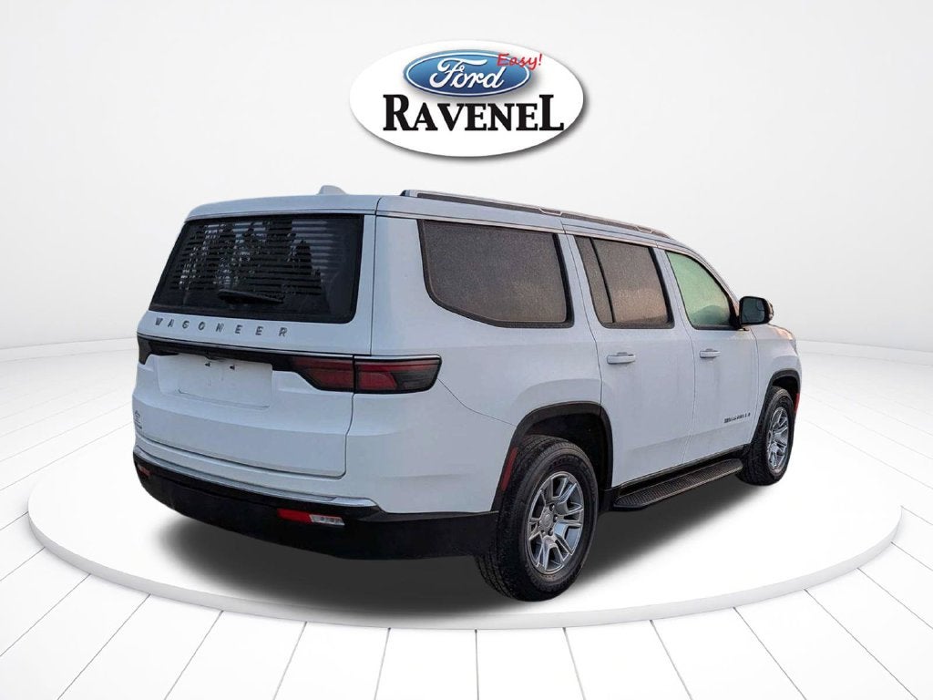 2023 Jeep Wagoneer Base