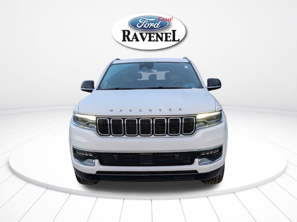 2023 Jeep Wagoneer Base