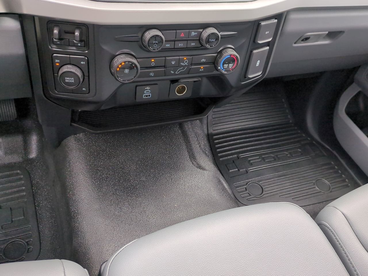 2025 Ford Super Duty F-350 DRW F-350® XL