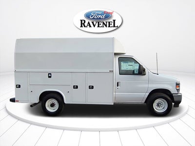 2025 Ford E-Series Cutaway E-350 SRW