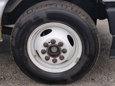 2023 Ford E-Series Cutaway Base