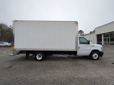 2023 Ford E-Series Cutaway Base