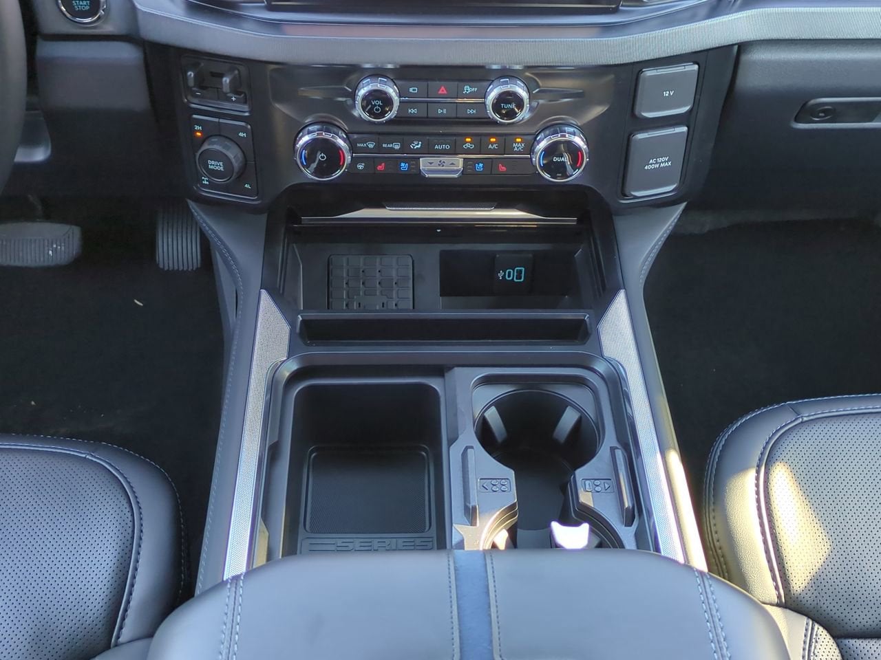 2026 Ford Super Duty F-250 SRW Platinum