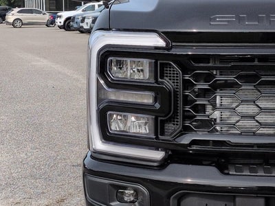 2027 Ford F-350SD Lariat