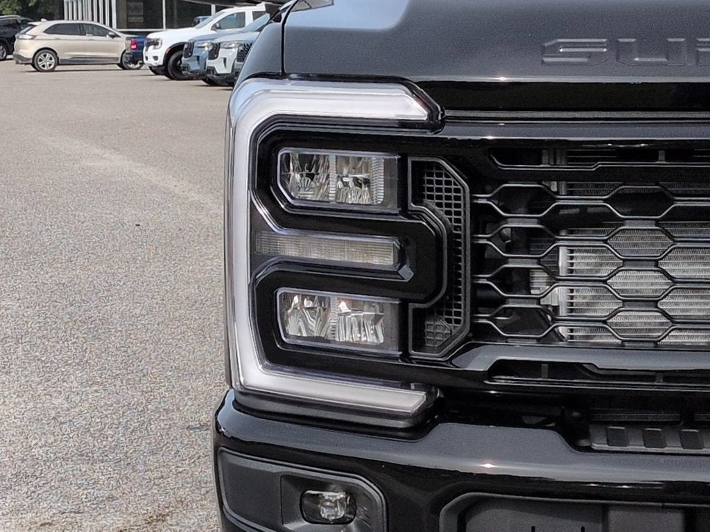 2027 Ford F-350SD Lariat