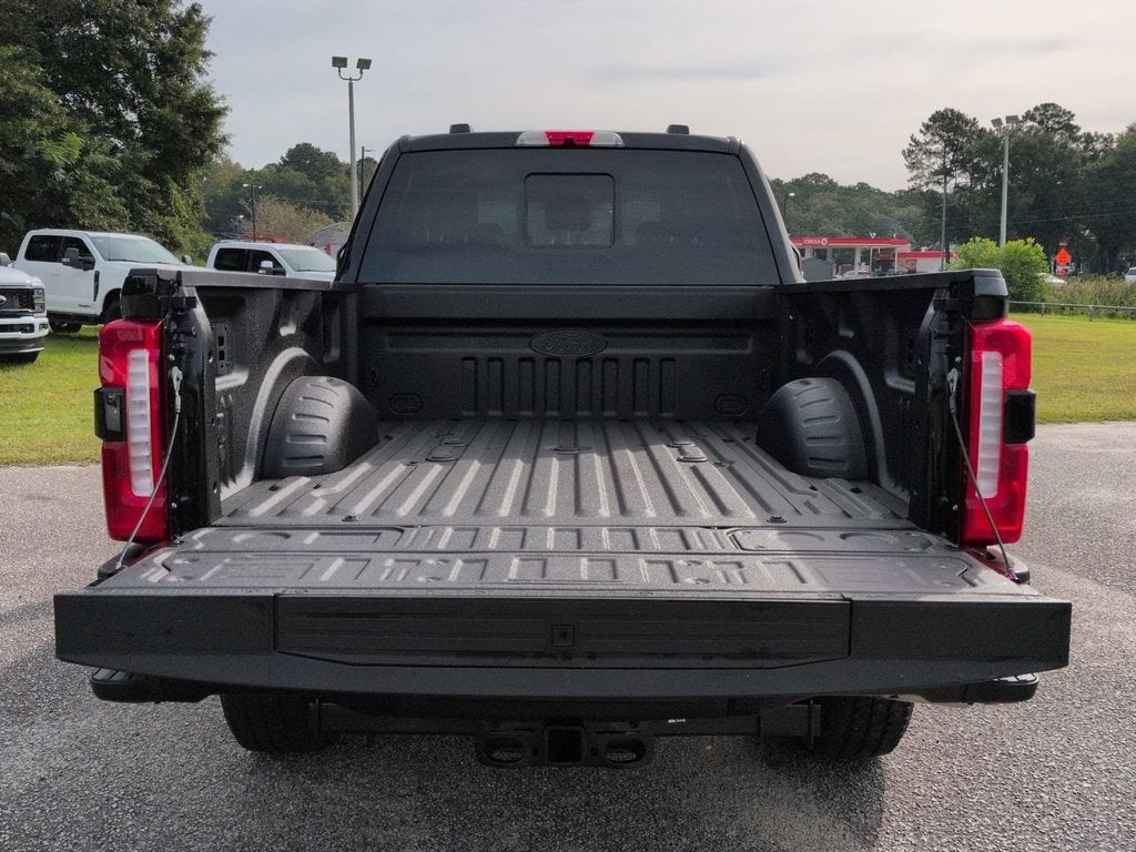 2027 Ford F-350SD Lariat