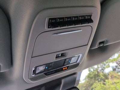 2027 Ford F-350SD Lariat