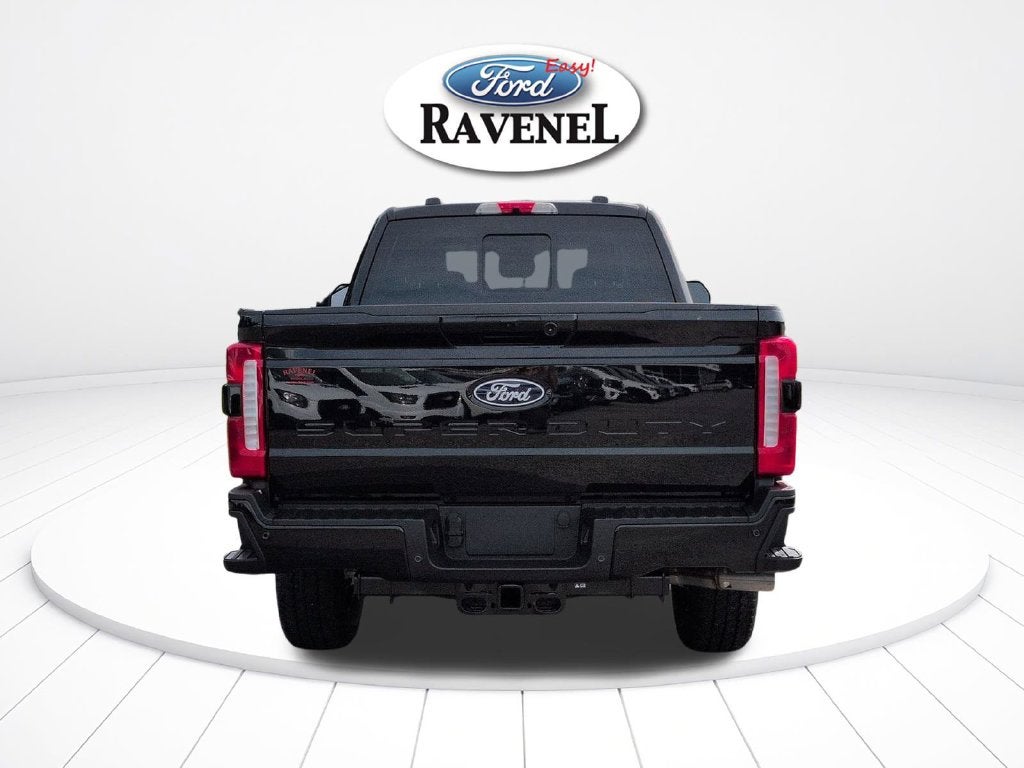 2027 Ford F-350SD Lariat