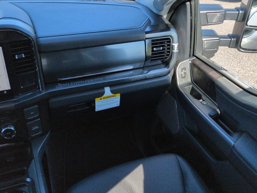 2027 Ford F-350SD Lariat