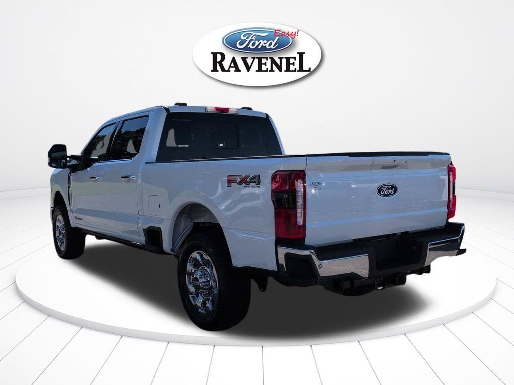 2027 Ford F-350SD Lariat