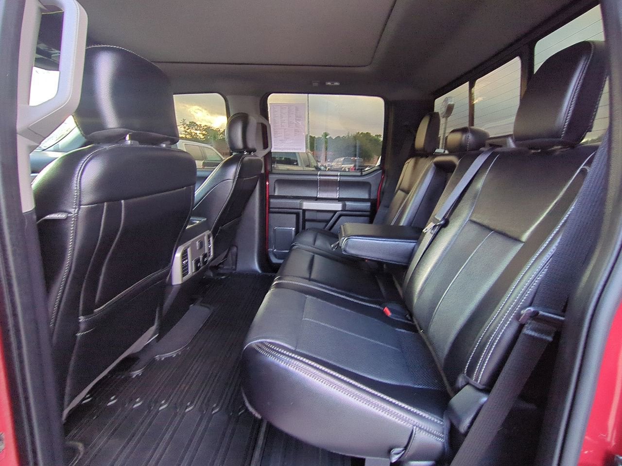 2020 Ford Super Duty F-350 DRW LARIAT